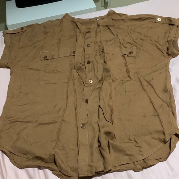 Womens button up top - Picture 1 of 2